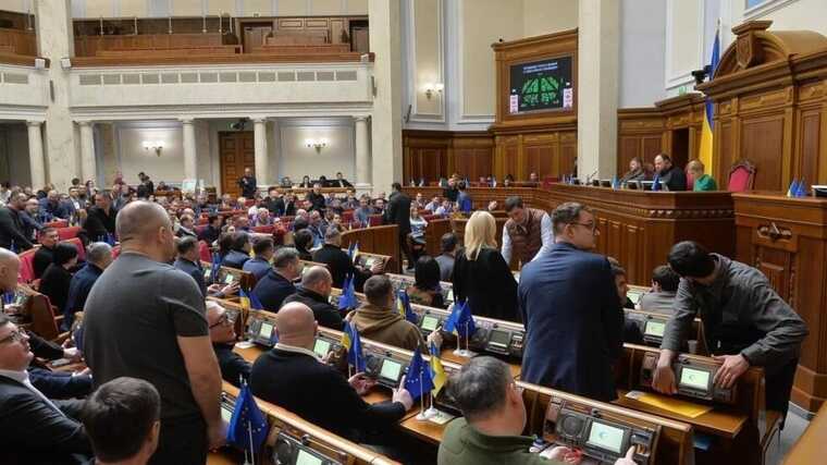 У ВР парламентський тиждень починається з продовження парламентської кризи: перше голосування провалилося
