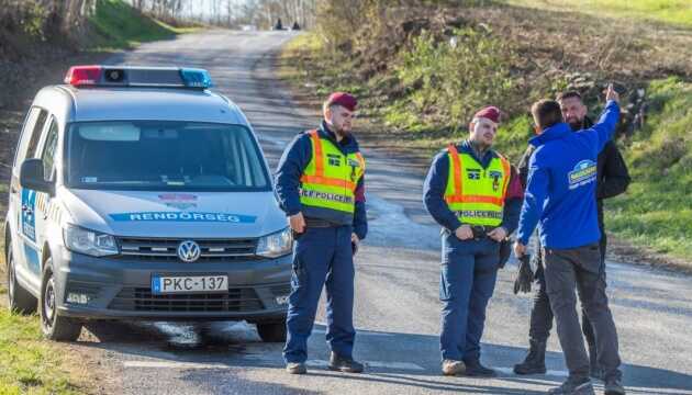 На ралі в Угорщині автомобіль влетів у глядачів: є загиблі та поранені