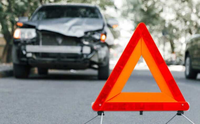 Водіям дали пояснення, хто відшкодує збитки внаслідок ДТП, якщо винуватця не знайшли