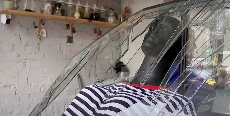 У мережі показали, як бариста пережила удар балістики по Києву