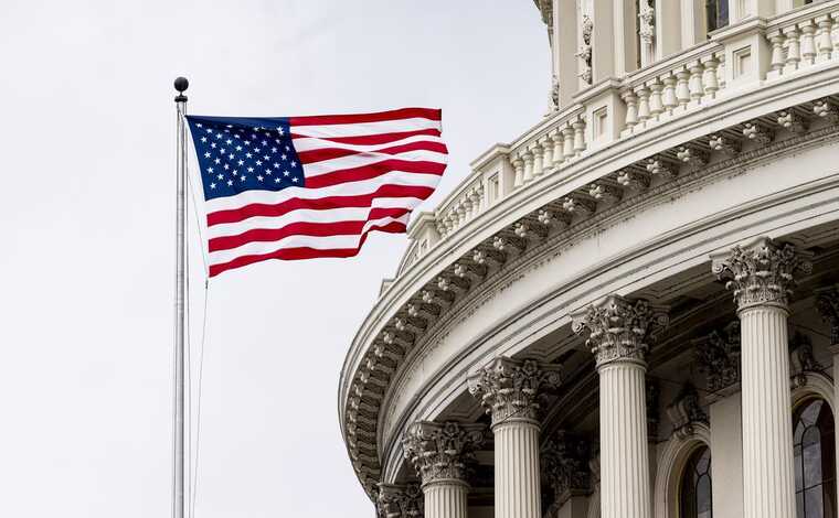 Сполучені Штати просять союзників запровадити жорсткіші обмеження на китайське виробництво чипів