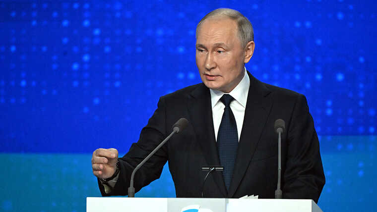 Путин заявил, что не собирается воевать с Альянсом