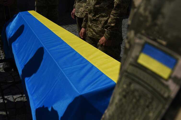 Ukraine returned home the bodies of another 121 dead soldier