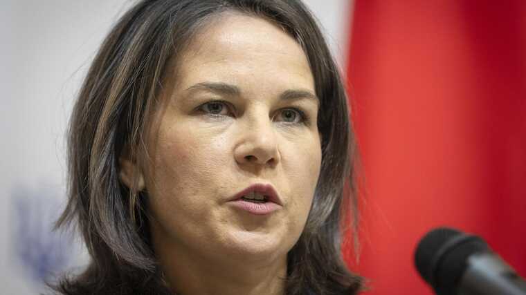 Шольц відмовляє Україні у наданні Taurus не тому, що боїться Путіна, – Бербок