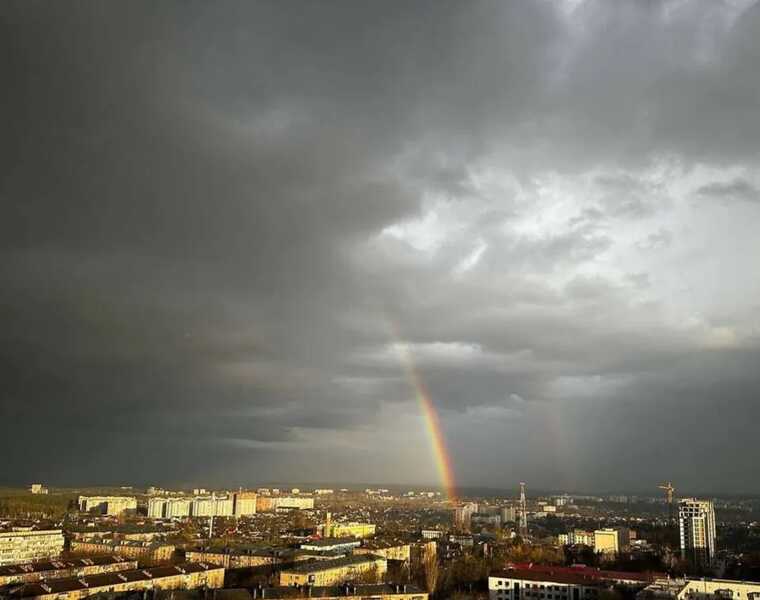 Во всей Киевской области прошел мощный град и дождь