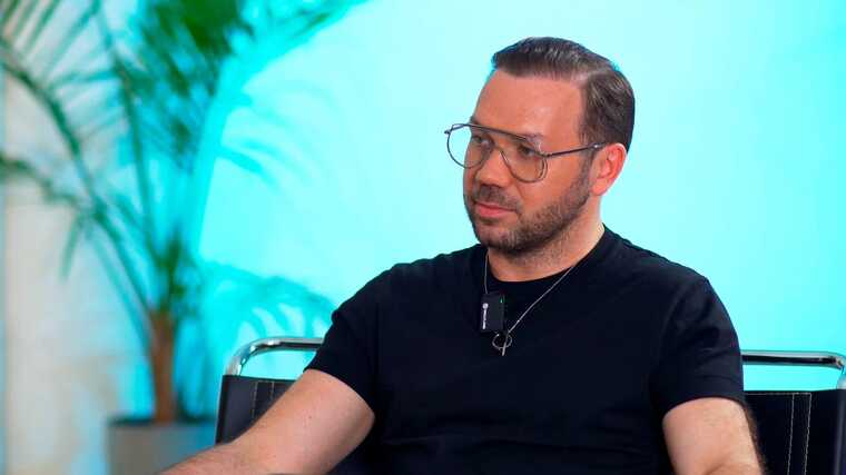 Андре Тан розповів, як Повалій нахабно вкрала його сукні