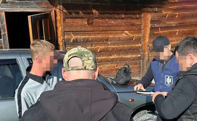 На Буковині судитимуть членів злочинної групи, які переправляли ухилянтів через кордон