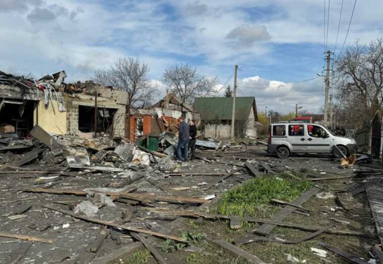 Унаслідок артилерійських обстрілів Покровського району є поранені та загиблі