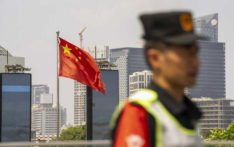 Bloomberg: Китай предоставляет России спутниковые снимки для военных целей