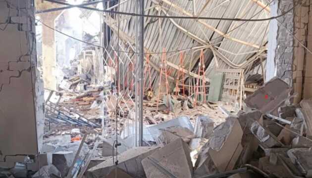 У Запоріжжі через ракетний удар РФ по підприємству загинули троє цивільних