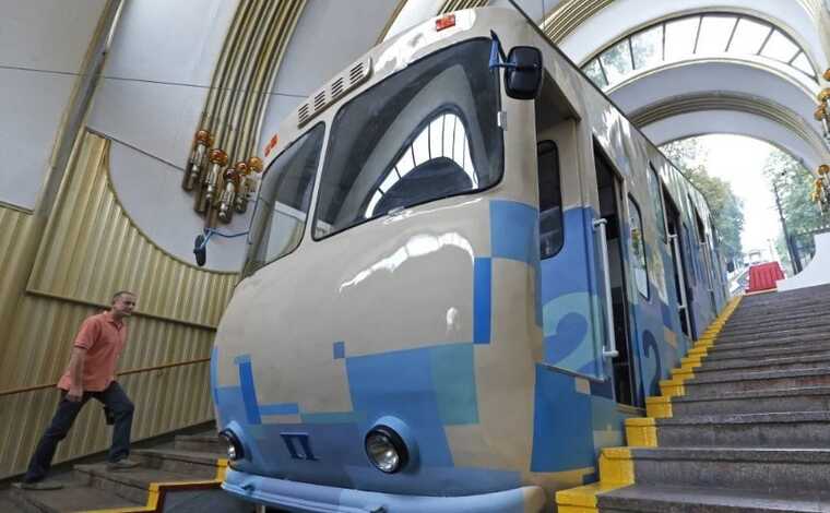 Працівнику УДО, який вбив підлітка на станції фунікулера, повідомили про підозру в умисному вбивстві