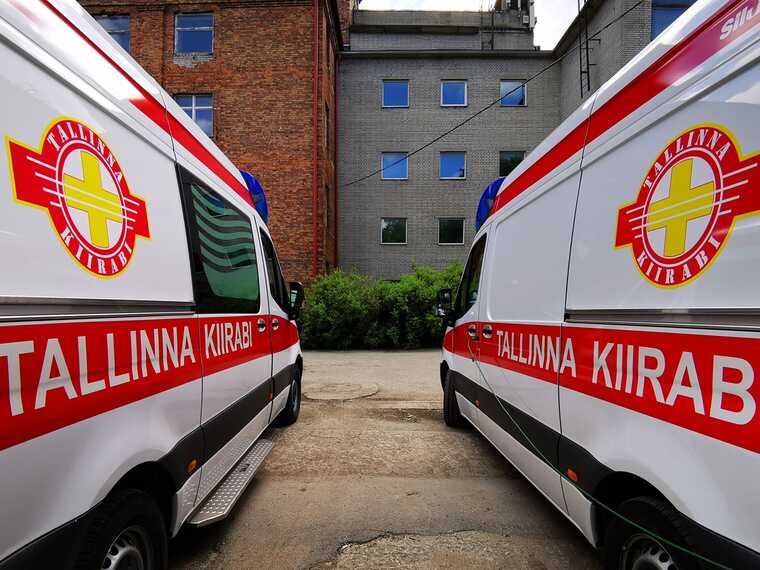 Эстония планирует отправить Украине еще пять машин скорой помощи