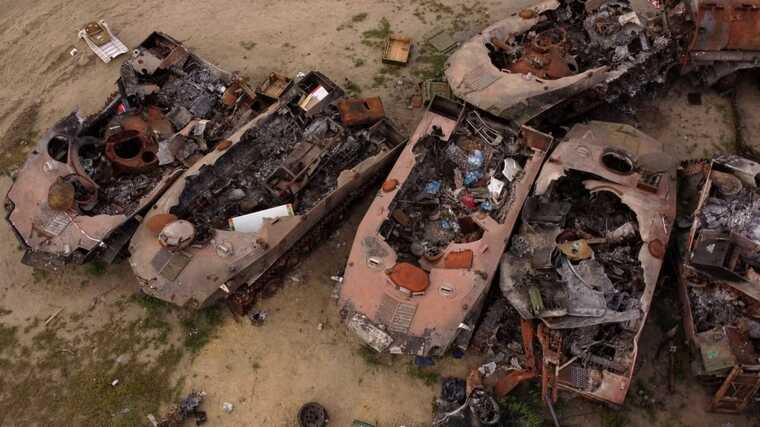 Оккупанты потеряли под Тоненьким более 70 единиц техники: спутниковые снимки