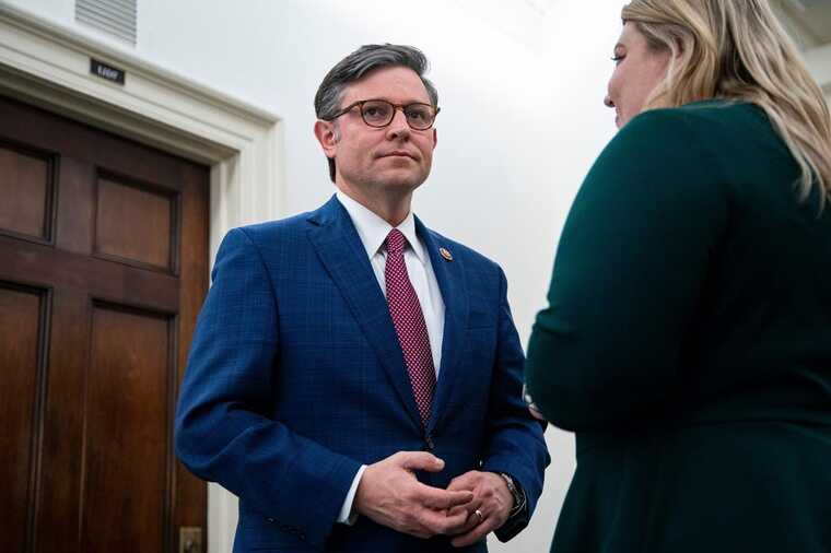 Спікер Джонсон веде переговори з Білим домом щодо надання допомоги Україні