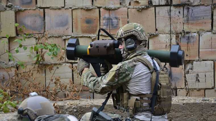 В Ровенской области военным передали гранатометы, изъятые у янтарной мафии