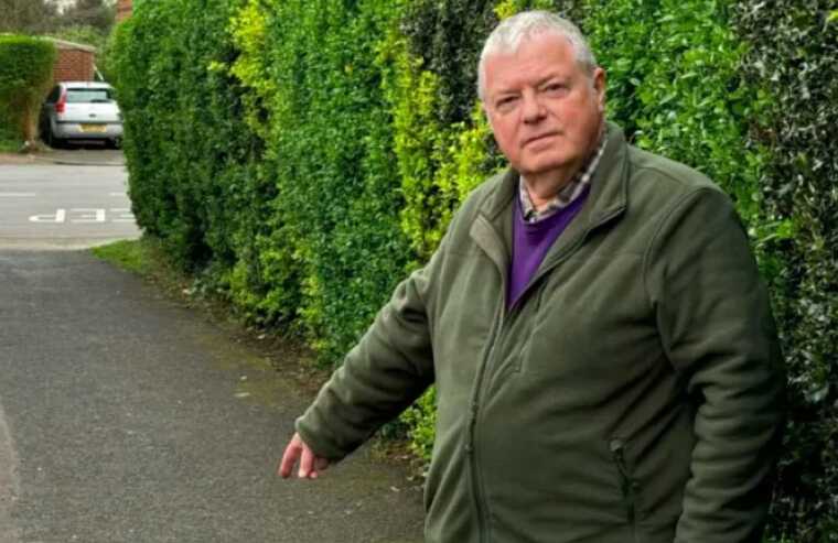 У Великобританії запропонували витрачати гроші біженців з України на прибирання собачих випорожнень