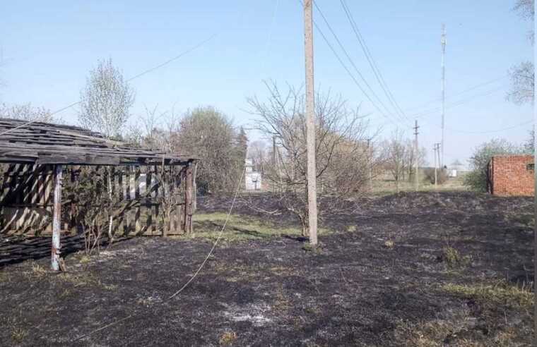 На прикордонні Чернігівщини підірвався автомобіль РЕМ: двох працівників шпиталізовано