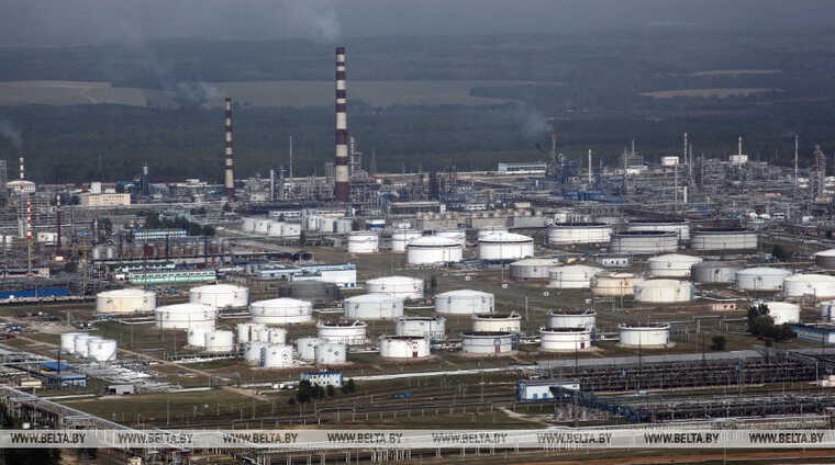 Чому так хвилюється Лукашенко і хто може вдарити по НПЗ Білорусі