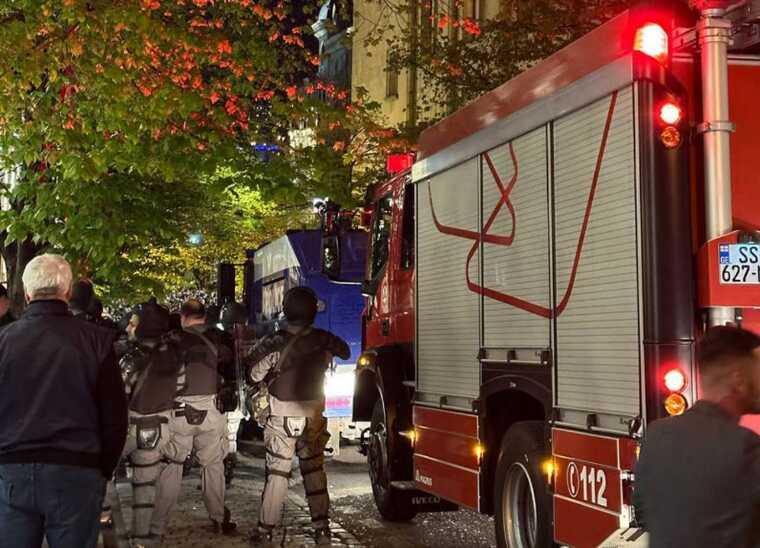 У Тбілісі відбувається масовий мітинг проти ухвалення в країні закону про іноземних агентів