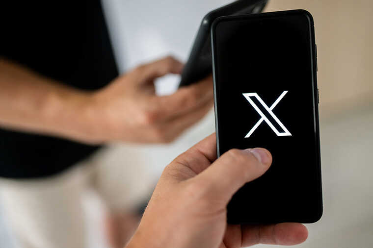 Х може почати стягувати плату з нових користувачів