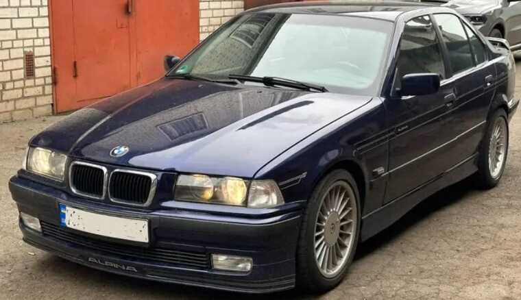 В Україні виявили рідкісний заряджений BMW 90-х