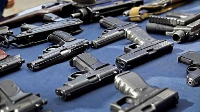 На чорний ринок Європи ринула російська зброя через війну в Україні