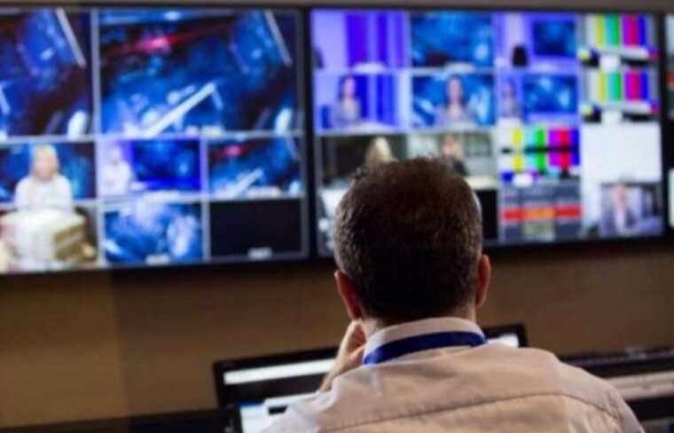 Звідки українці дізнаються новини про війну та фронт, — опитування