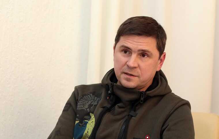 Подоляк анонсував хороші новини щодо постачання зброї Україні