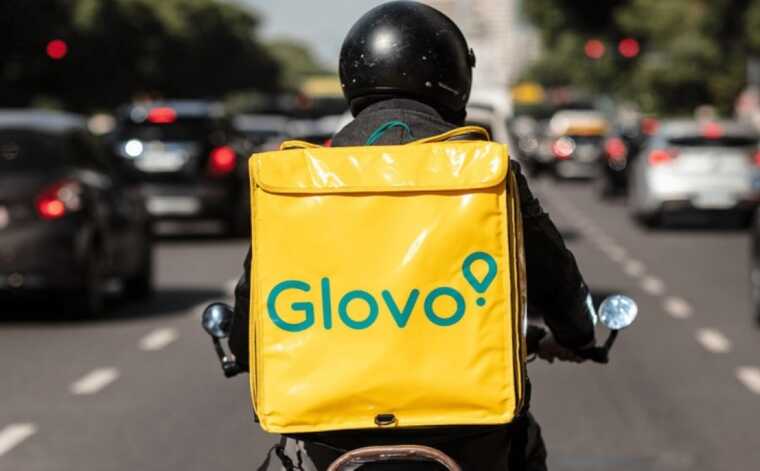 У Львові суд оштрафував кур’єра Glovo на 51 гривню за побиття водія тролейбуса