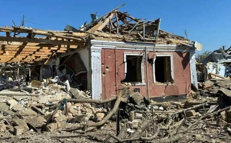 Окупанти вночі обстріляли Херсонщину: є влучання, постраждала людина