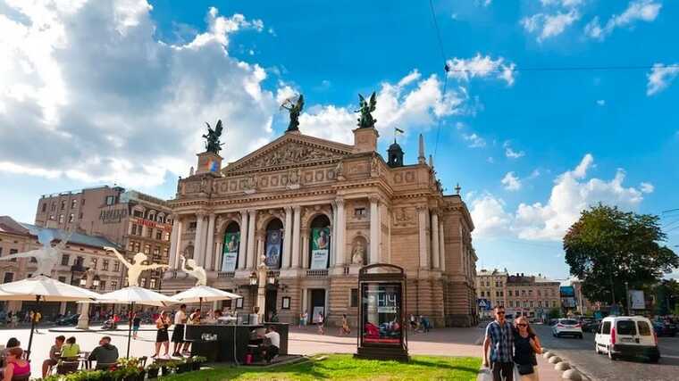 ЗМІ проаналізували, скільки коштів витрачає держава на утримання восьми національних театрів Україні