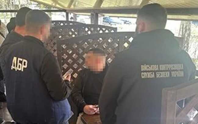 На Львівщині військовослужбовець за гроші обіцяв влаштувати мобілізованого у тилову частину