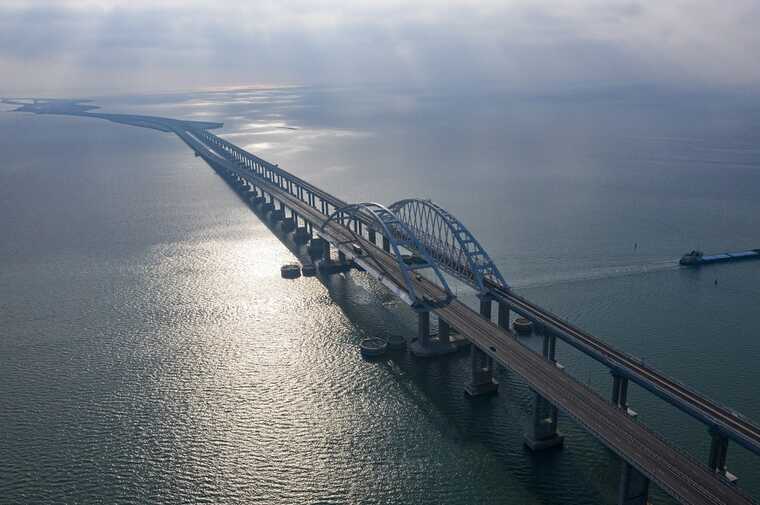 The occupants blocked traffic on the Crimean Bridge