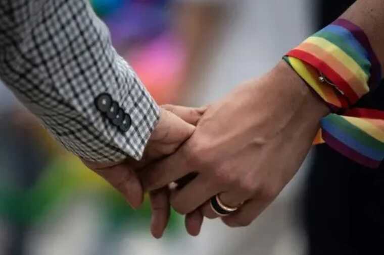 Косово в мае обещает ввести однополые союзы