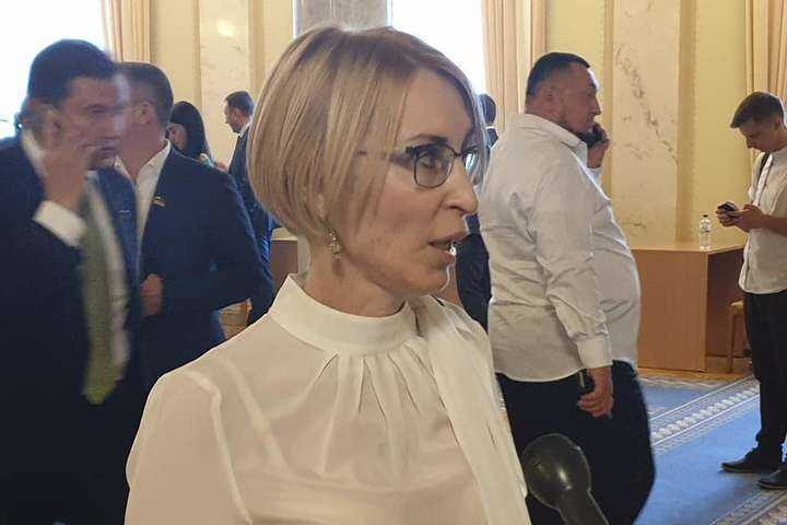 Нардепка від партії "Слуга народу" Ліза Богуцька назвала демократію під час війни помилкою