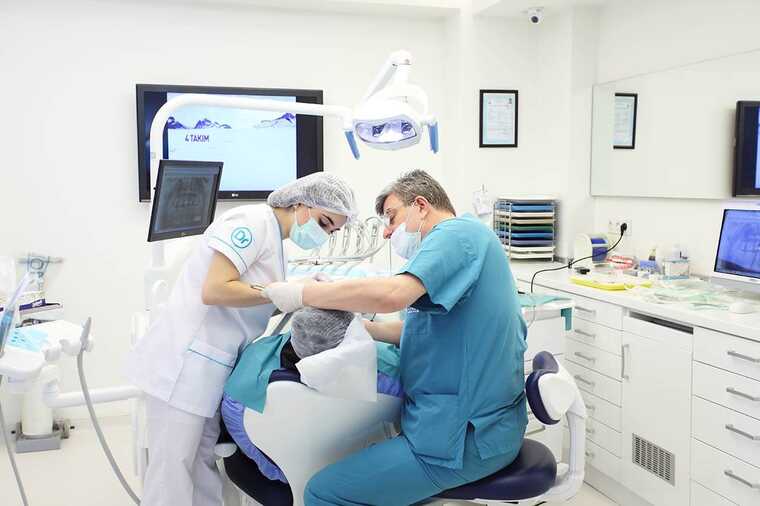 Стоматолог ввинтил зубной имплант пациенту в мозг, - Bild