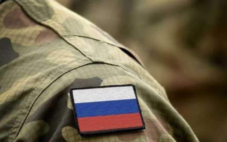 "Нас поливают изо всех пушек", - россияне плачут, забившись в нору