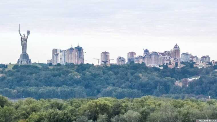 У столиці повним ходом відбувається земельний дерибан