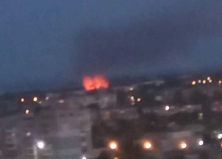 В окупованому Бердянську "приліт": згоріла ремонтна база окупантів