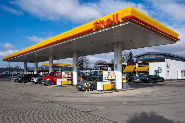 Заправки Shell у Польщі торгують товарами із Росії, незважаючи на санкції