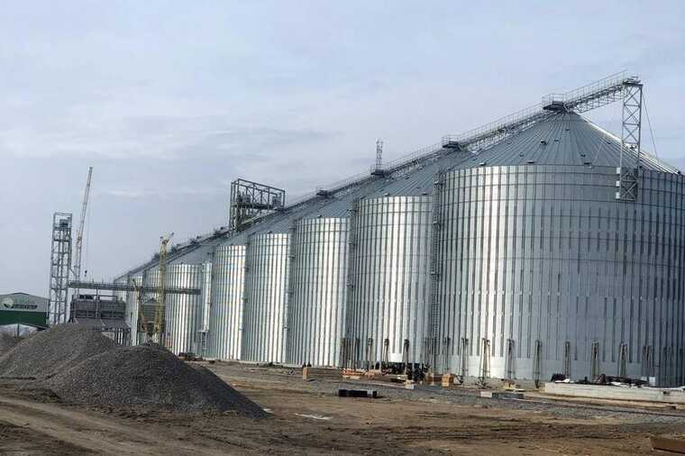 В Полтаве ракетный удар повредил элеватор