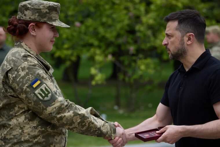 Зеленський вручив державні нагороди з нагоди Дня піхоти: "Фундамент Збройних сил України"