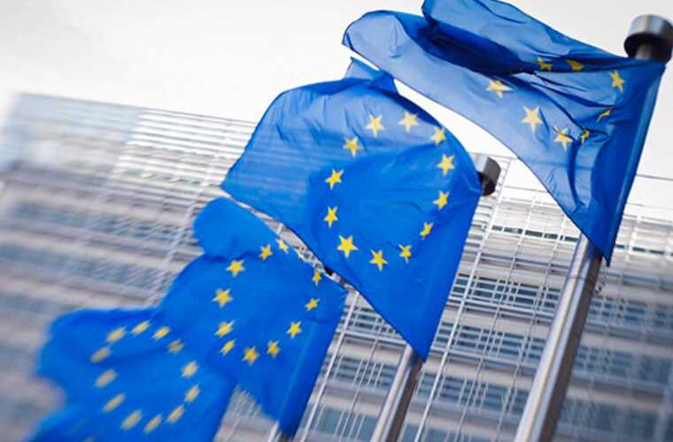 У Єврокомісії пояснили, як ЄС може забрати в Грузії статус кандидата