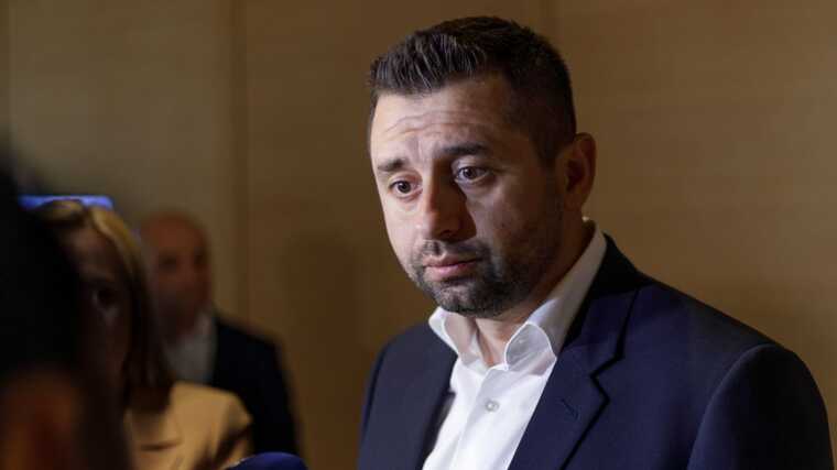 У Верховній Раді розглядають дві моделі економічного бронювання, – Арахамія