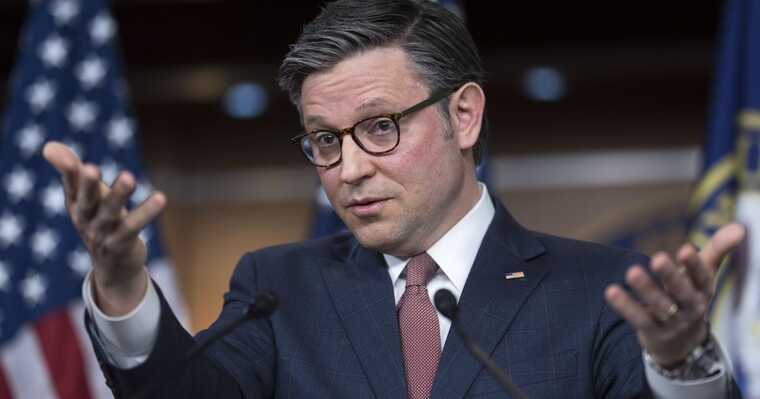 Палата представителей США проголосовала против отставки Джонсона