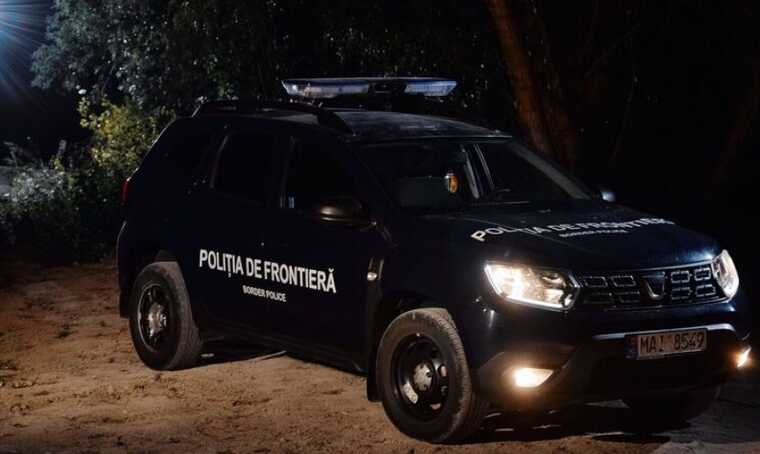 Молдовські прикордонники затримали трьох українців, які на надувному човні намагалися перетнути Прут