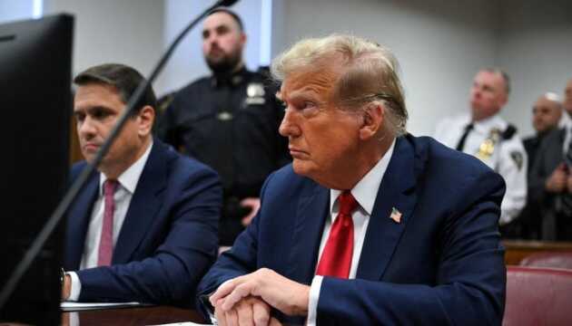 Экс-адвокат Трампа рассказал присяжным детали подкупа порнозвезды Сторми Дэниелс