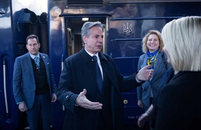 WSJ: Блинкен приехал в Украину, чтобы «укрепить моральный дух киевского правительства»