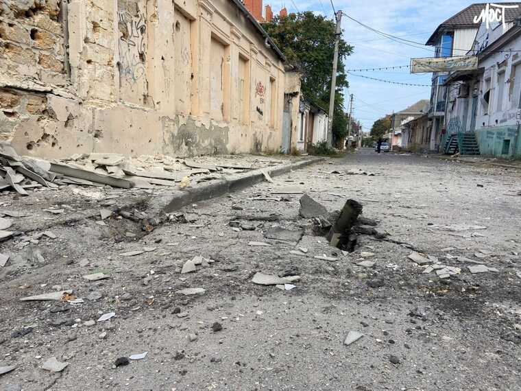 Оккупанты нанесли удар по центру Херсона