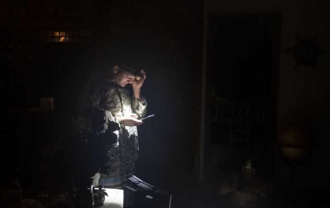 В окупованому Севастополі після вибухів заявили про порушення роботи на підстанції